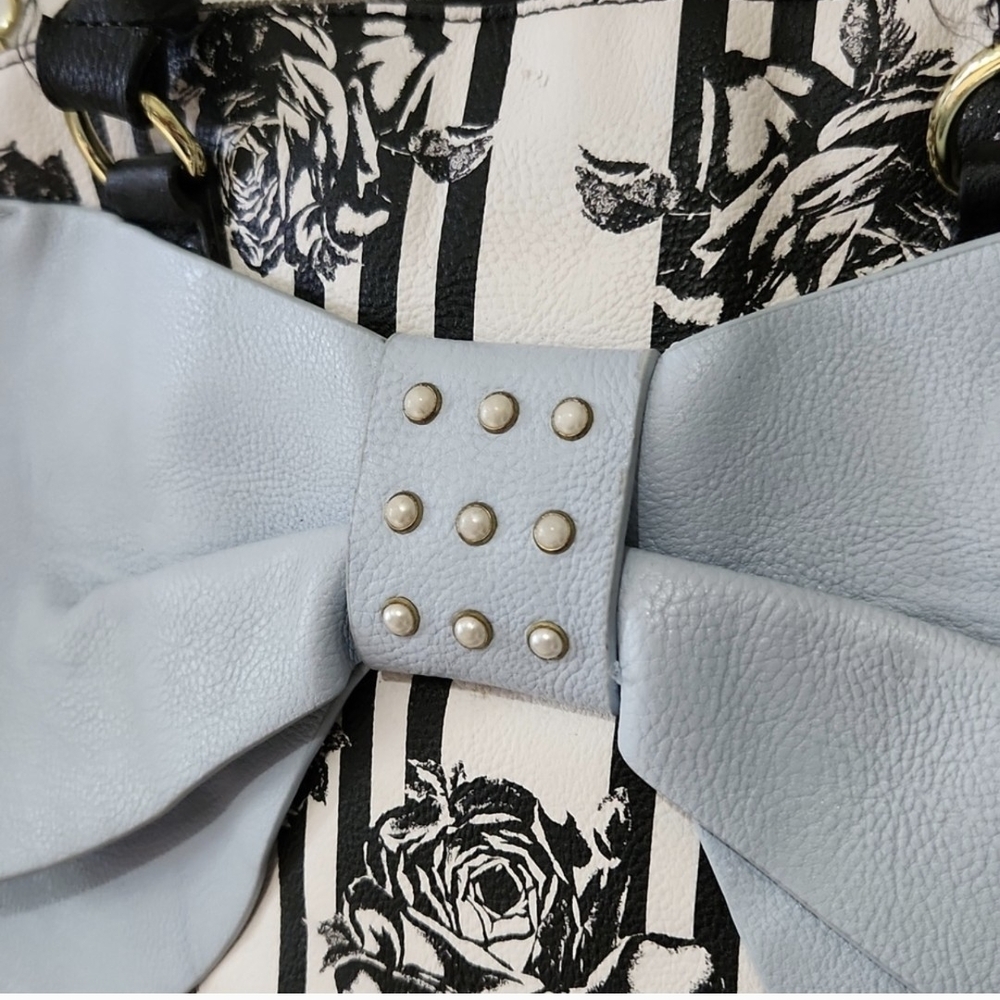 Betsey Johnson Striped Floral Satchel Crossbody with Blue Bow Preloved - Picture 3 of 16